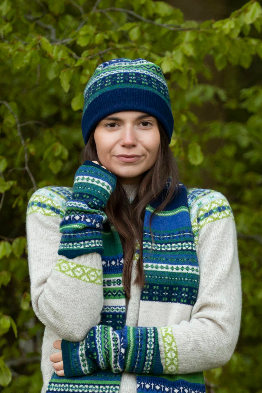 Clyde Fair isle wrist warmer fingerless gloves - Green - Image 2