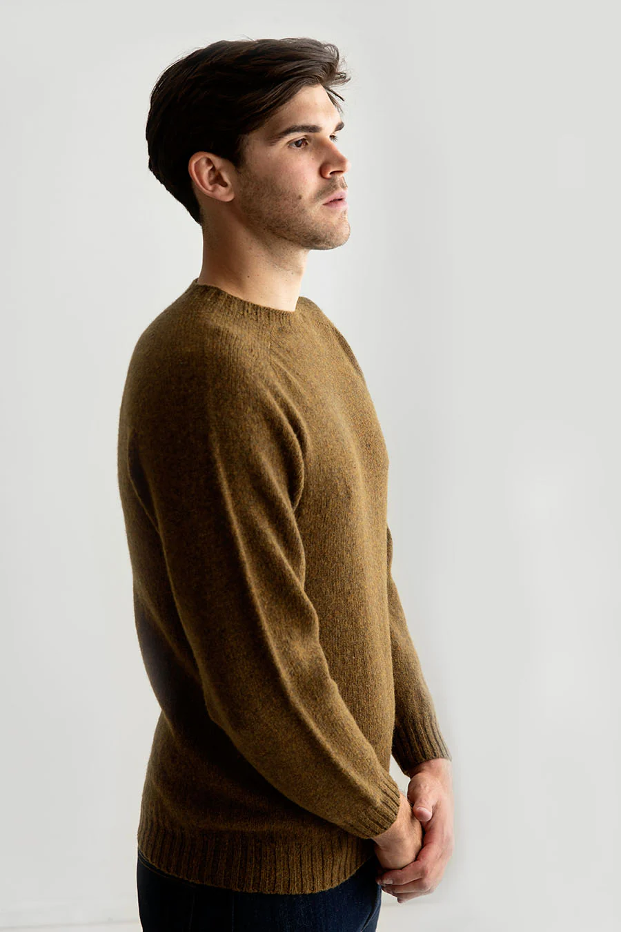 Mens Seamless Saddle Shoulder Shetland Jumper - dark olive - Image 3