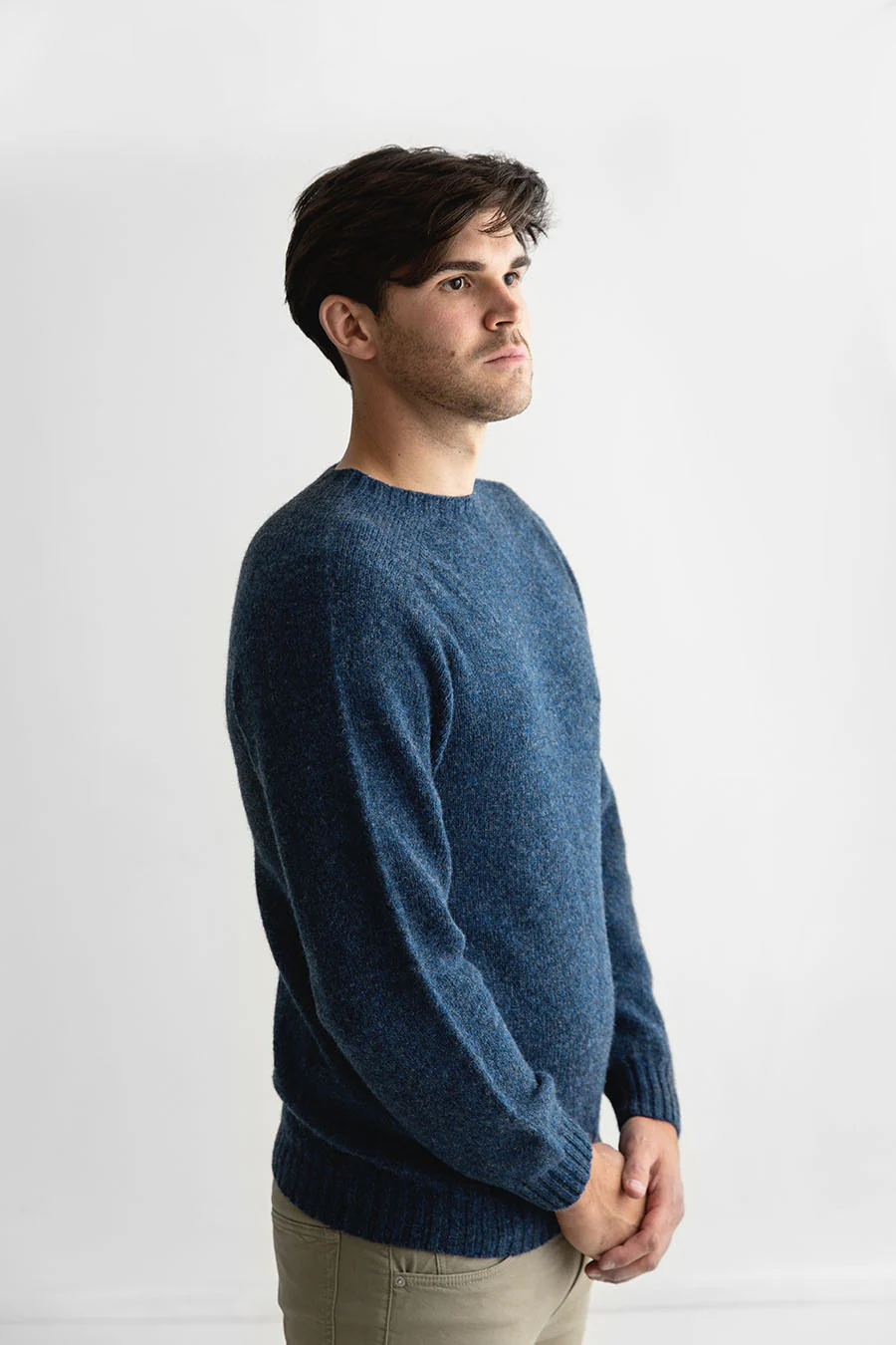 Mens Seamless Saddle Shoulder Shetland Jumper - denim blue - Image 3
