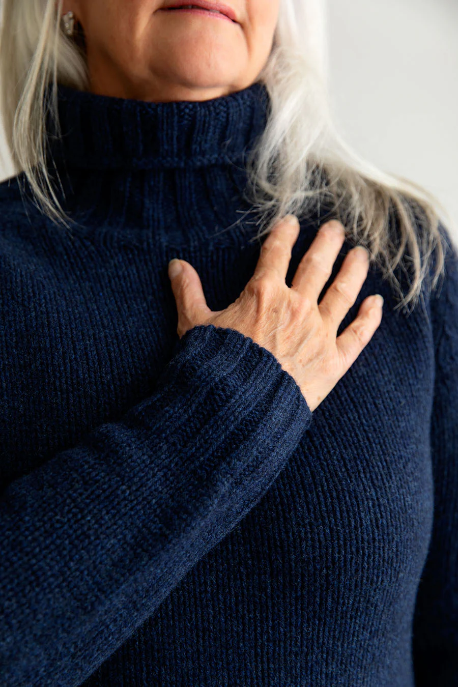 Womens Chunky Geelong Superfine Lambswool Polo Neck Jumper - navy - Image 5